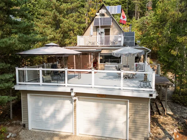 8800 Seymour Arm Main Frg #16, Columbia Shuswap, BC V0E 1M0