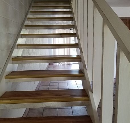 3rd image of 615 Jackson Ave
