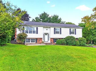 112 McDonald Dr, Cranberry Township, PA 16066