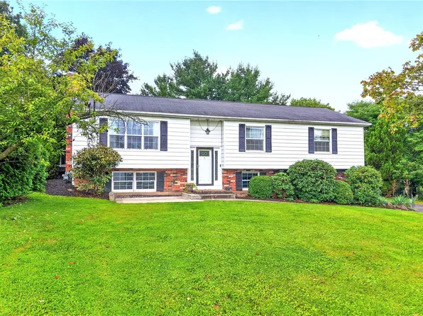 112 McDonald Dr, Cranberry Township, PA 16066