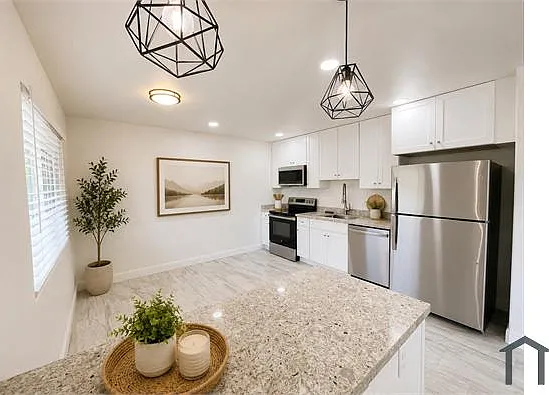 2 bed, 900 sqft, $1,395 — Photo 4