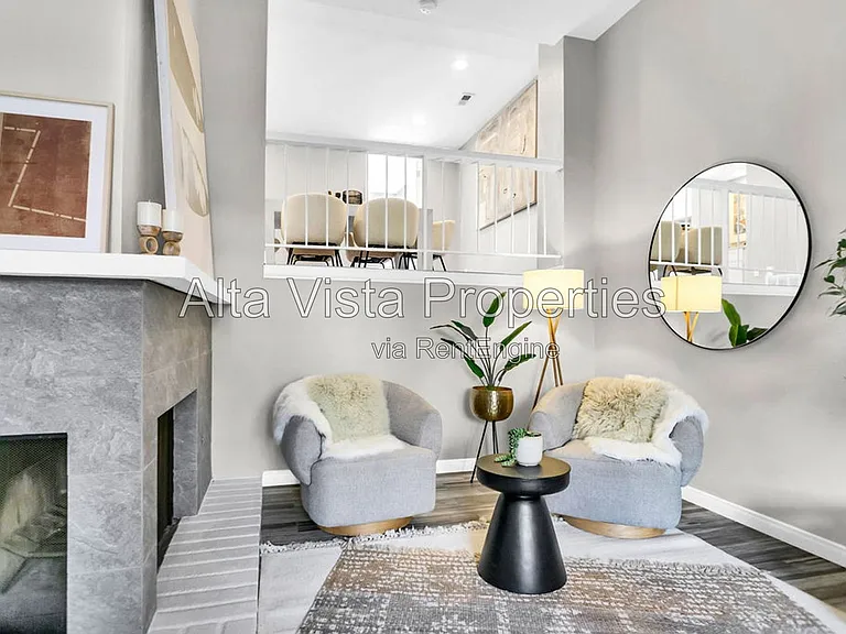 4082 Mahaila Ave #E — Photo 2