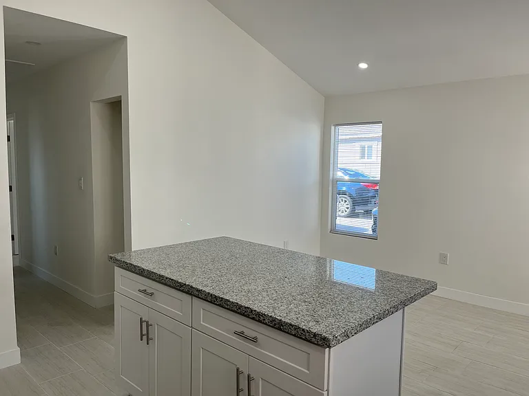 4318 W 133rd St #D — Photo 5