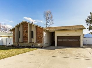 1055 W 4500 S, Riverdale, UT 84405