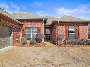 501 Moss Ct, Pearl, MS 39208
