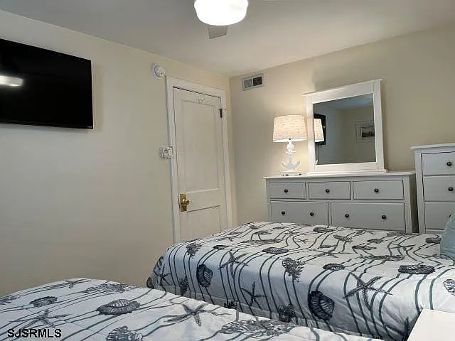 100 S Richards Ave #1 — Photo 27