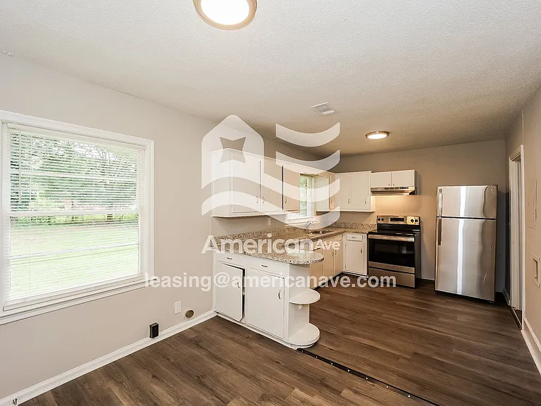1830923_006_wm_-_dining_room_12954708.jpg