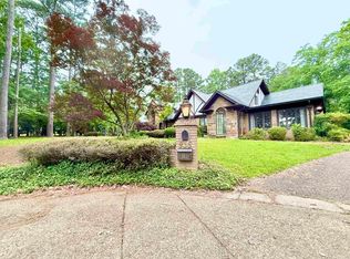935 Brookridge Dr, Camden, AR 71701