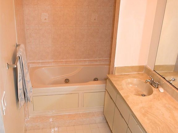 4th image of 5560 NW 61st Place #5560