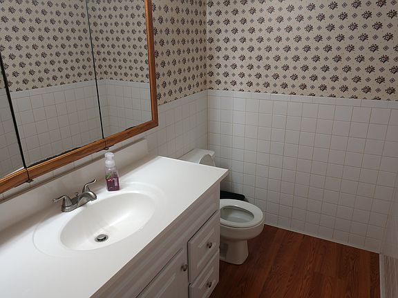 4th image of 117 Green St