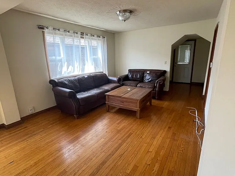 65 E Norwich Ave — Photo 24