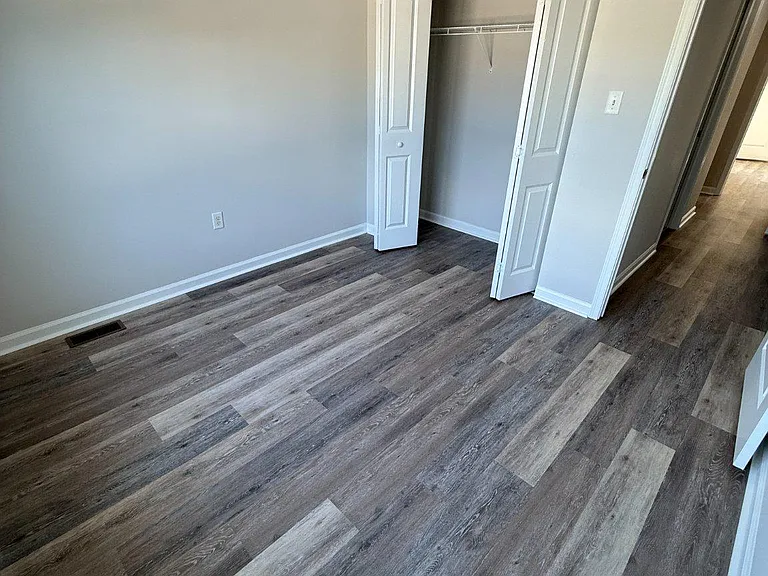 135 S Charlotte St — Photo 19