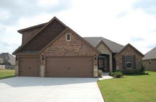 1st image of 320 SW 175th Ter
