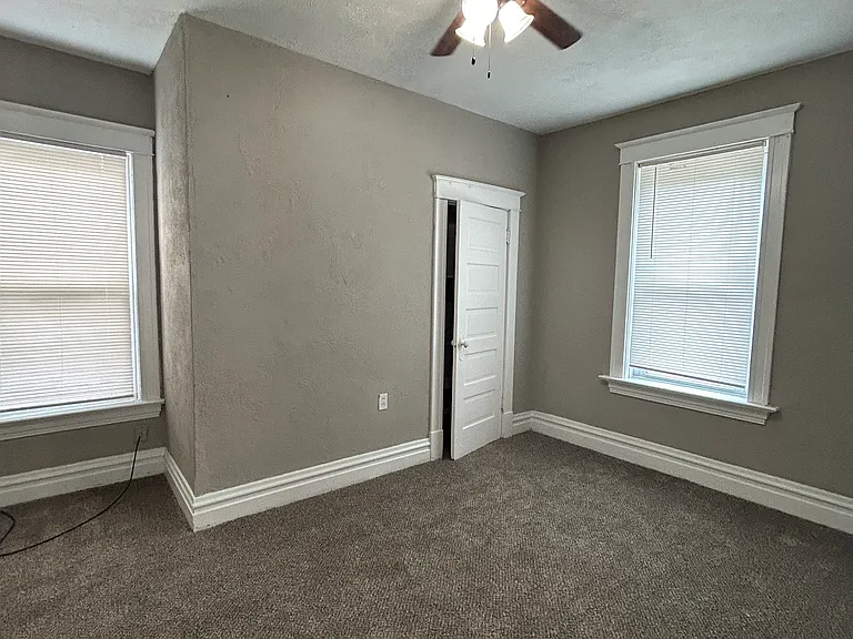 6521 Crest Ave — Photo 7