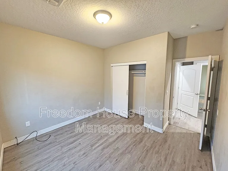 1121 Sixshooter Ave #2 — Photo 20
