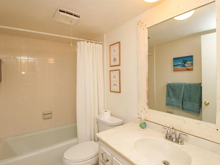 1020 Palm View Dr #C-104 — Photo 29