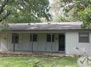 6340 Twin Oaks Dr, Forest Hill, TX 76119