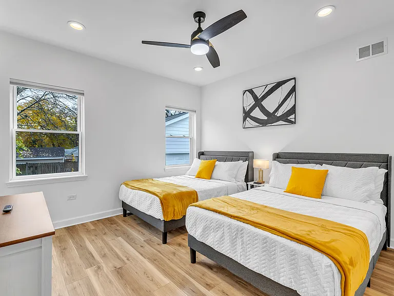 535 Ashland Ave — Photo 48
