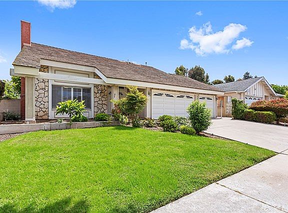 3rd image of 5091 Bayonne Cir