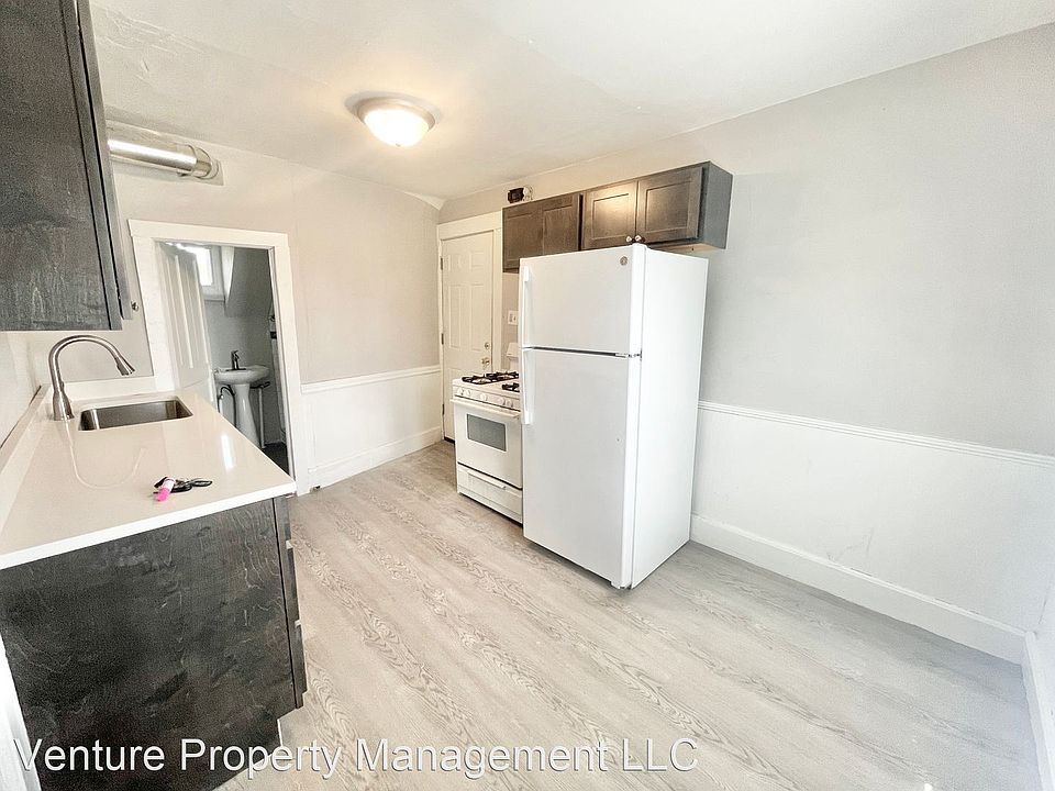 1st image of 2626 N Fratney St #B