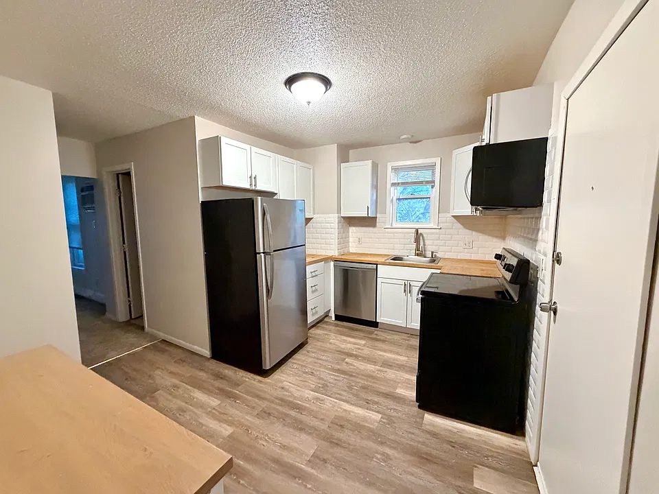 1716 Tyler St NE #2
