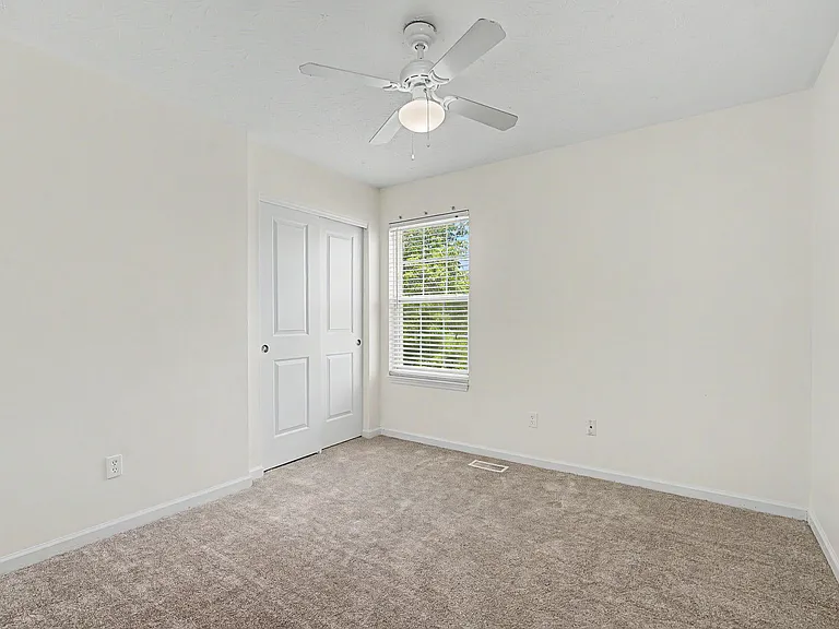 7973 Seabury Ct — Photo 33