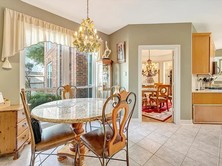 1639 Lakeside Enclave Dr — Photo 20