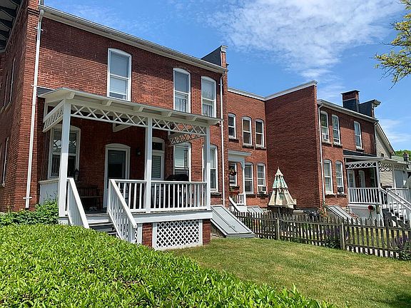 4th image of 190-194 Grand Ave