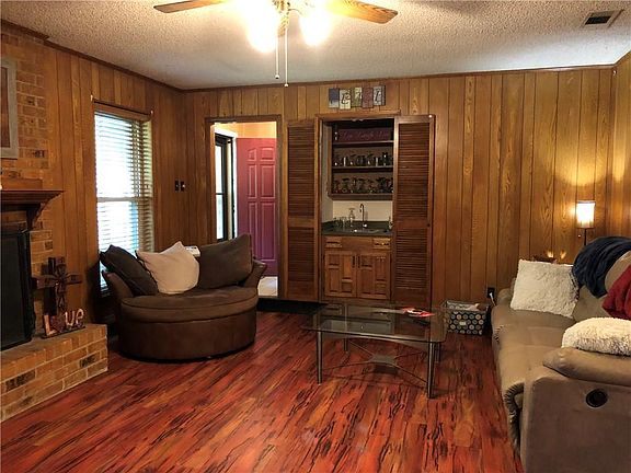 3rd image of 1805 Eastgate Dr