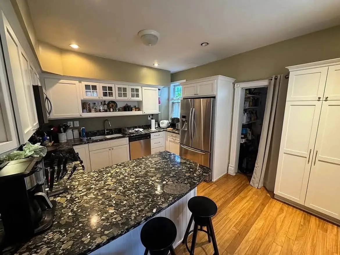 1 bed, 1.5 bath, 2000 sqft, $1,250 — Photo 3