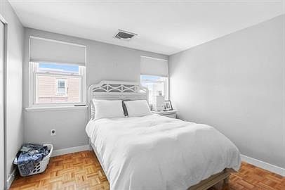 5th image of 128 Tudor St APT G
