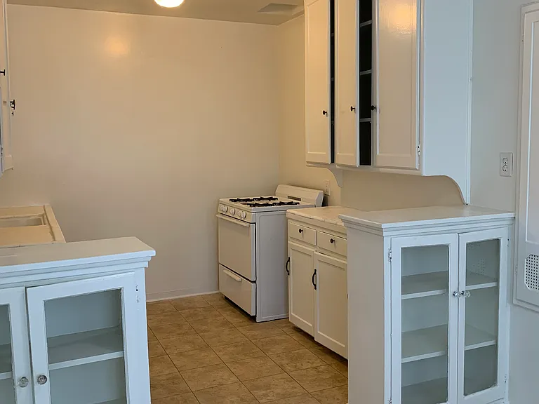 10724 Camarillo St #10724 — Photo 19