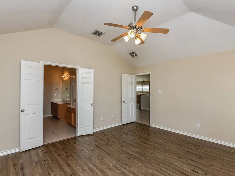 3912 Big Thicket Dr — Photo 10