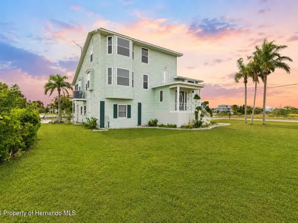 3302 Turks Cap Dr, Hernando Beach, FL 34607