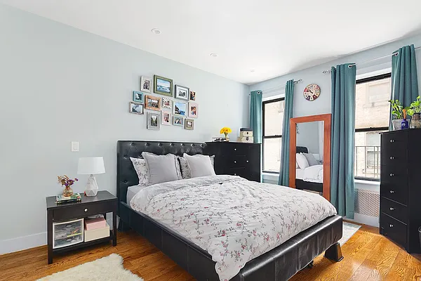 Sold by Compass | media 3