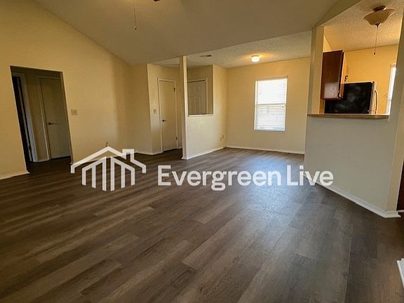 4th image of 206 Bellflower Cir