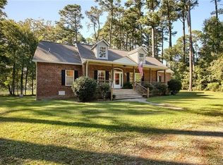 237 Hunleys Cove Ln, Cobbs Creek, VA 23035