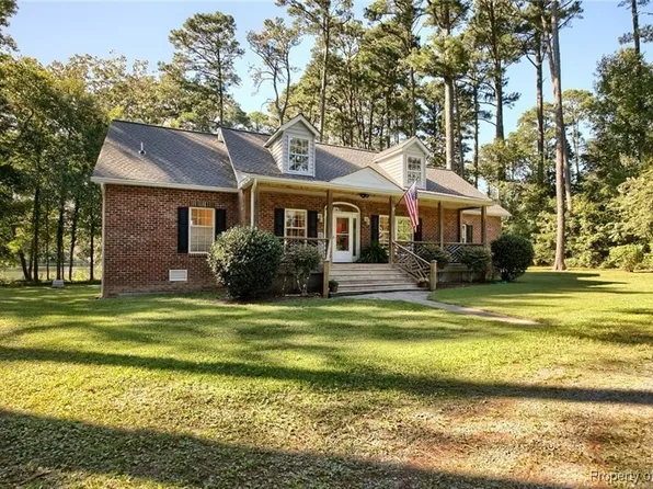 237 Hunleys Cove Ln, Cobbs Creek, VA 23035