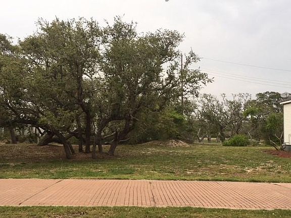 3rd image of 27 Old Cottage Beach Dr