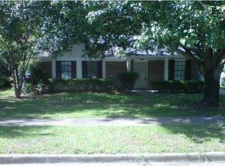 6645 Timbers Dr, Mobile, AL 36695