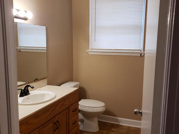 5th image of 311 Clayton Dr