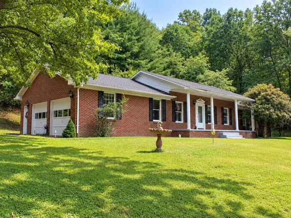 1266 Shady Ln, Hot Springs, VA 24445