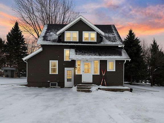 2nd image of 27161 Jonquil Ave