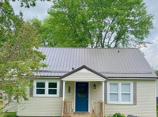 105 Porter St, Oak Hill, WV 25901