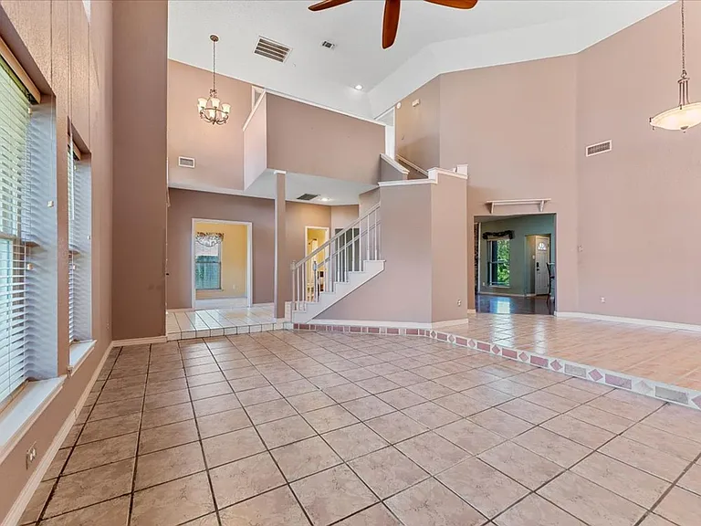 6752 Macintosh Dr — Photo 16