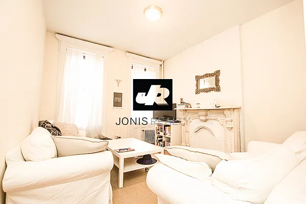 Rented by Jonis Realty | media 17