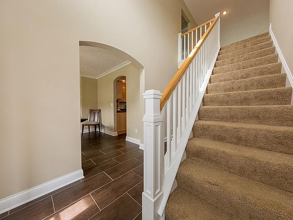 4th image of 1696 Bellaway Dr