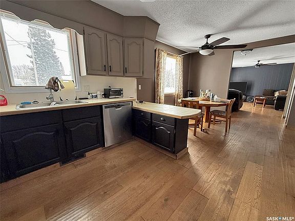 4th image of 206 Pitt STREET