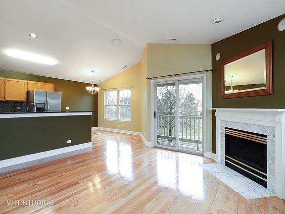 5th image of 1575 Auburn Ln #1575