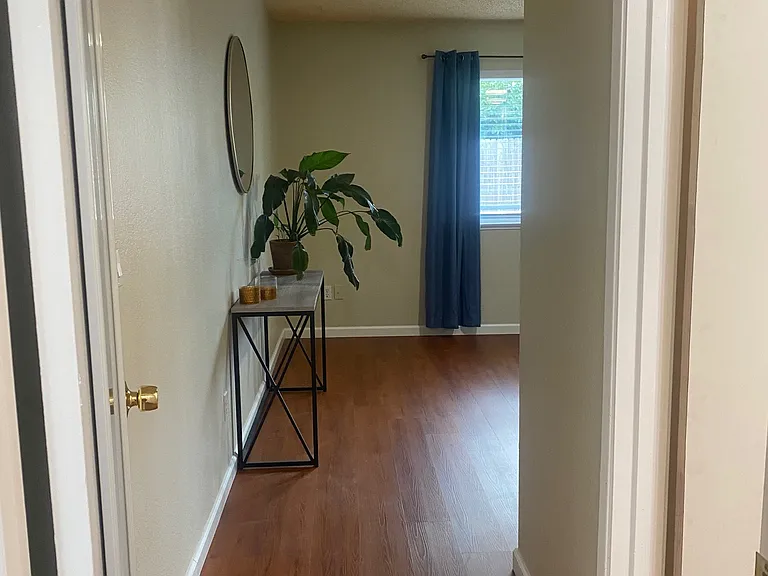 818 Portugal Way — Photo 7